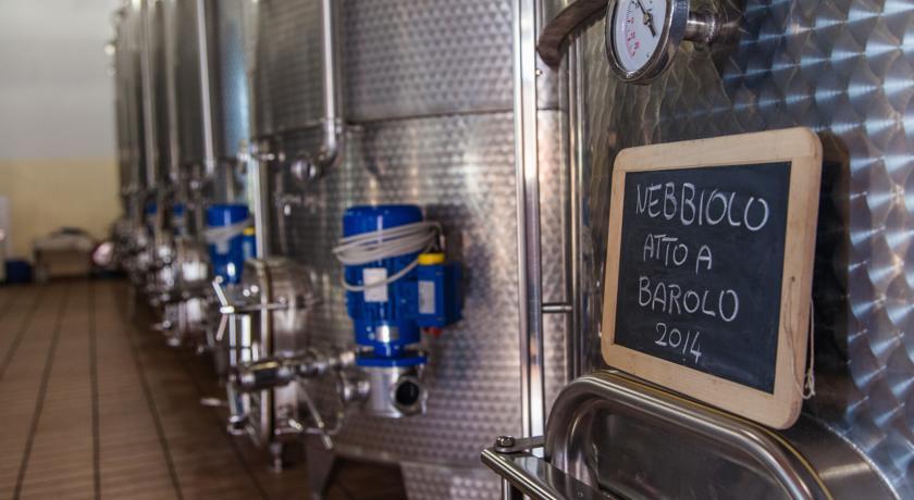 Cascina Arcangelo Raffaele Verduno Zewnętrze zdjęcie